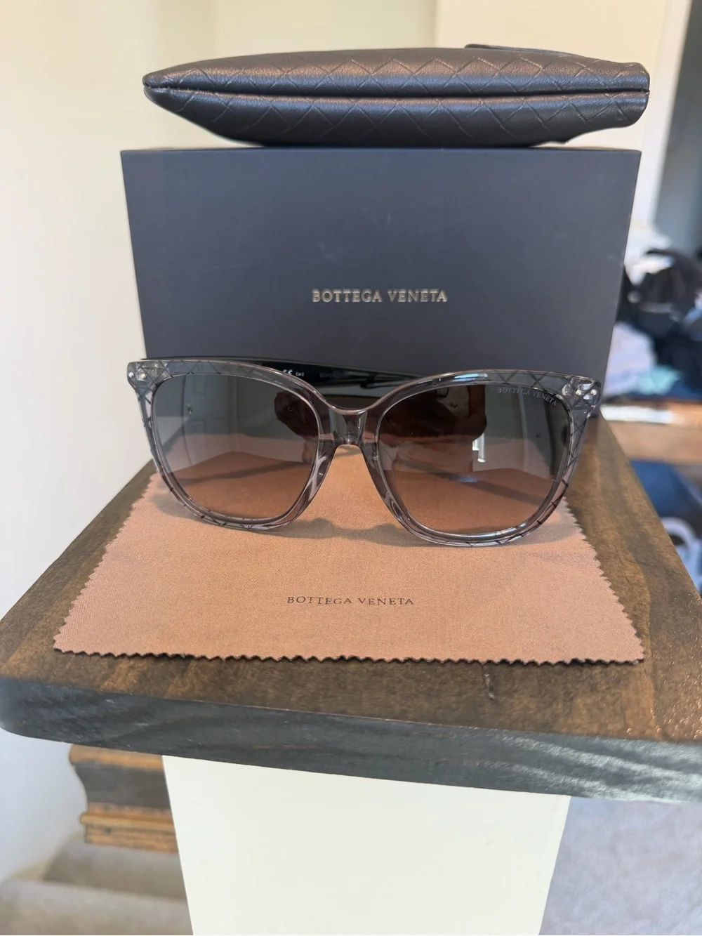 Bottega Veneta Gray Tortoiseshell Gradient Cat-Eye Sunglasses